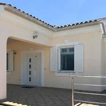 Tatil Evi Beautiful In Peroj